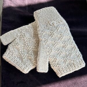 Cozy Knit Cream Mittens